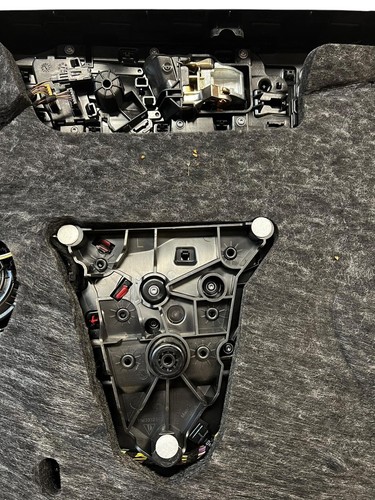 2019-2023 PORSCHE CAYENNE LEFT FRONT INNER DOOR TRIM PANEL W/BOSE AUDIO RED OEM - Picture 14 of 18