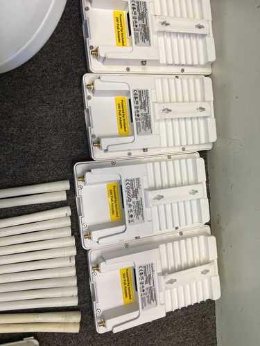 Lot of EnGenius 4xENS500EXT,3xEnStation5-ACv2,1xENS500ext-AC,14xantennas - Picture 6 of 9