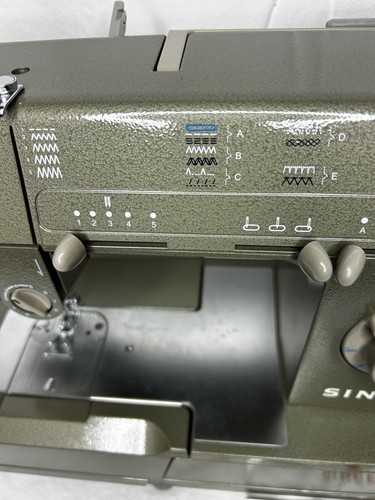 Singer Heavy Duty HD 110 Sewing Machine With Soft Tapestry Case FREE SHIP - Picture 2 of 10