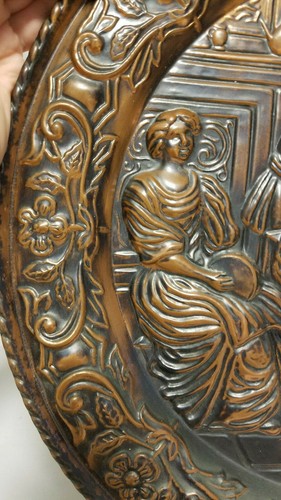 ANTIQUE EMBOSSED Brass Made In ENGLAND Wall Decorative 16.5" Plate Plaque - 第 2/12 張圖片