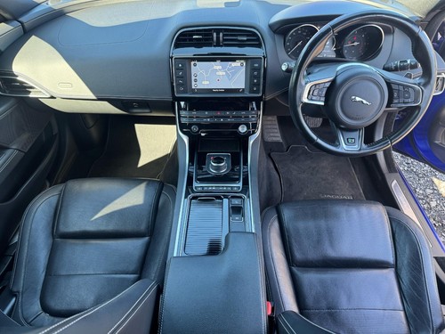 2017 JAGUAR XE 2.0D R-SPORT AUTO 4DR SALOON NON RUNNER / SPARES OR REPAIR - Picture 7 of 16