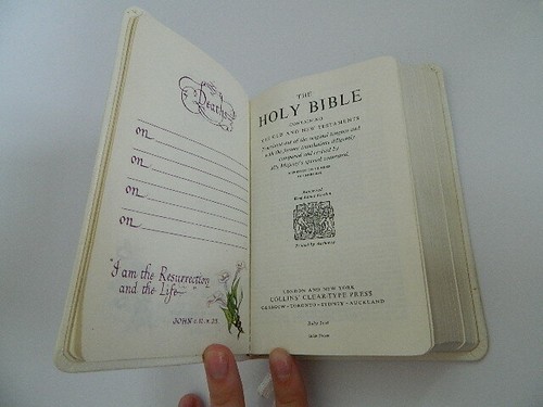 1965 White Bride's Bible KJV w\Original Box - Picture 5 of 5