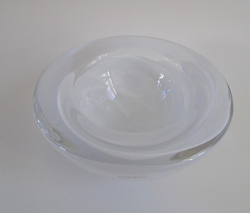Vintage Kosta Boda Sweden Anna Ehrner 7" Swirled White Atoll Bowl - Picture 6 of 6