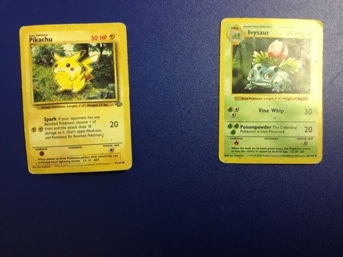 1999 wizards Pikachu and Ivysaur Pokémon cards ORIGINAL 1999 wizards Pikachu and Ivysaur Pokémon cards ORIGINAL
