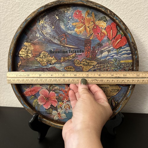 Vintage Ken Haag HAWAIIAN ISLANDS Round Metal 11" Travel Souvenir Tray (1977) - Picture 2 of 6