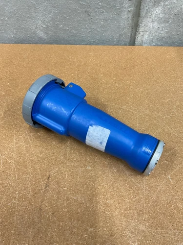 Hubbell 60A 250V 3Ø 4 Wire 7.5 HP IEC Pin & Sleeve Female Connector HBL460C9W