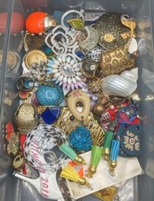 Huge Jewelry Making Craft Lot Broken Wearable Charms Findings Parts Vtg Now 4