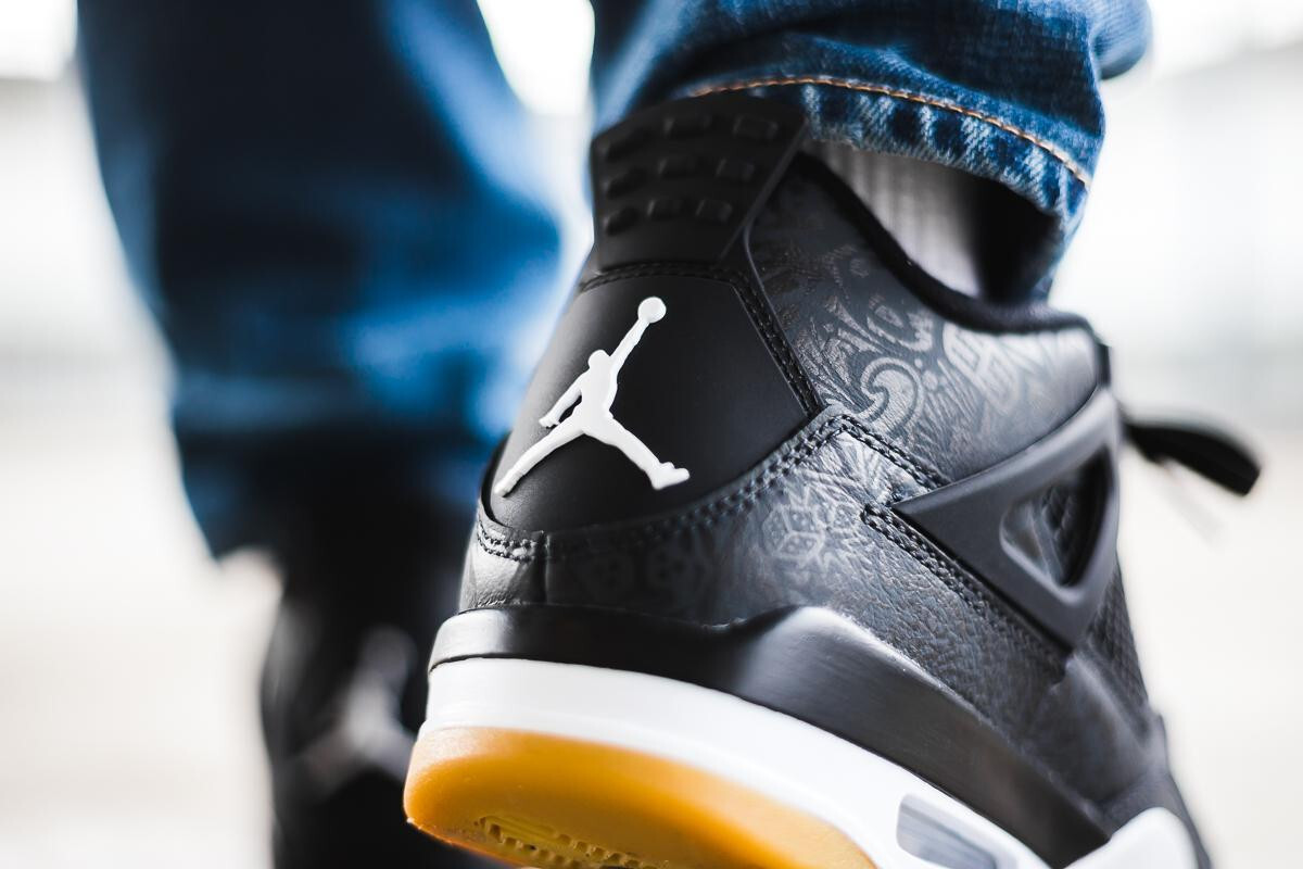 NIKE AIR JORDAN 4 RETRO LASER BLACK/GUM AUTHENTIC Sz 10 1 3 9 11