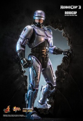 ROBOCOP 3 リアルフィギュア＋MASTER COP アクションフィギュア Amazon.co.jp: ロボコップ3 1/18 アクションフィギュア