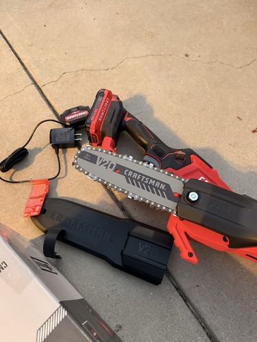 CRAFTSMAN CMCPS630D1 20V Max Brushless Pole Saw w/ Battery and Charger V20 - Picture 3 of 4