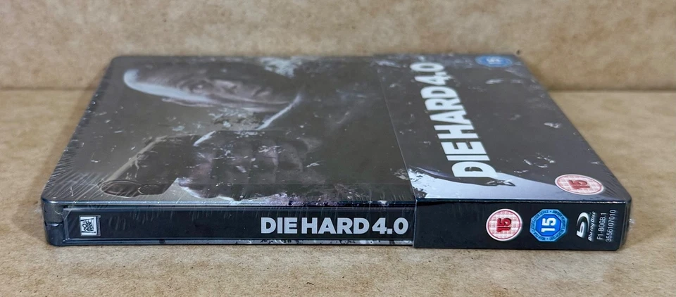DIE HARD 4.0 - UK EXCLUSIVE BLU RAY STEELBOOK - NEW & SEALED - Image 3 of 4