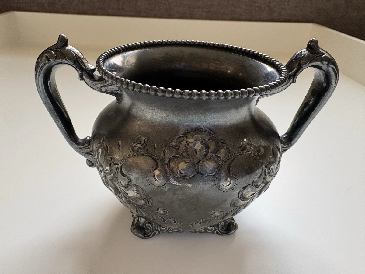 Quadruple Plate In Antique Us Silver-Plated Creamers & Sugar Bowls