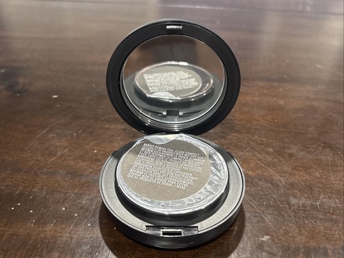 Mac Pro Longwear SPF 20 Compact Foundation Broad Spectrum SPF 20 - NC25 - New! - Foto 2 di 7