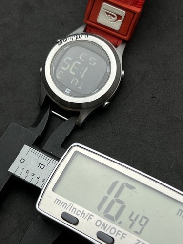 Vintage Neu QUICKSILVER Viper Pack Damen 35mm Digitaluhr Stahl rotes Armband - Bild 11 von 14