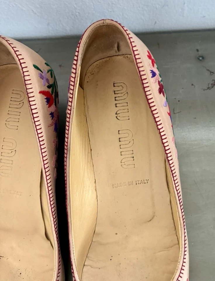 Vintage 90s Miu Miu  Embroidered Beige Pumps 38.5 It - Image 3 of 4