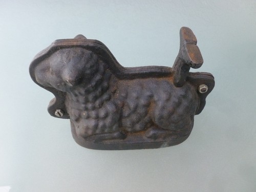 Gusseisen Backform Lamm Osterlamm zweiteilig massiv Eisen - alt / Antik - RAR - Bild 1 von 12