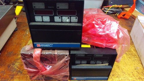 Leeds & Northrup Process Controller - Picture 1 of 3