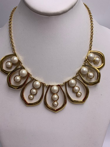 NWOT Carolee gold tone glass pearls  statement necklace S25z - Picture 2 of 6