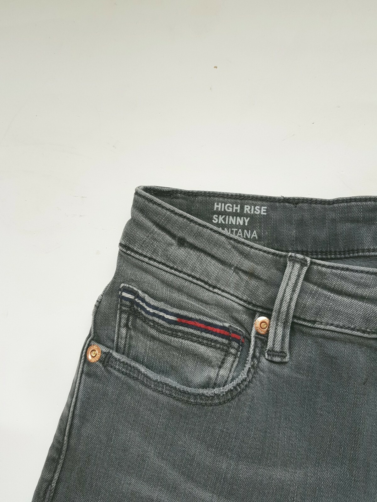 Women's Tommy Hilfiger Santana stretch soft  jeans grey color size 27/32 New image 9