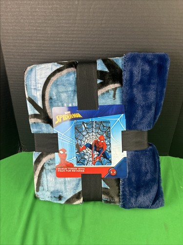 Spider-Man Kids 50" x 60" Cloud Faux Fur Throw Blanket - Picture 5 of 6