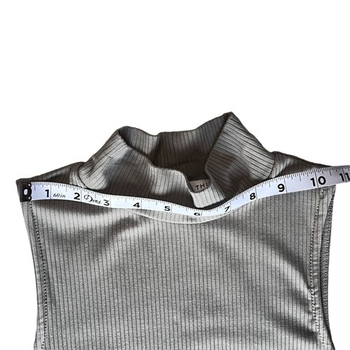 NWT And Now This Mock Neck Sleeveless Stretch Ribbed Layer Crop Top Gray Size XS - Picture 3 of 9