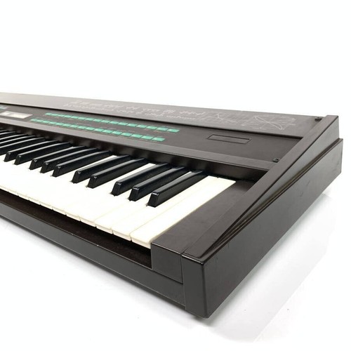 Yamaha DX7 Digital Programmable Algorithm Synthesizer keyboard - Picture 3 of 7