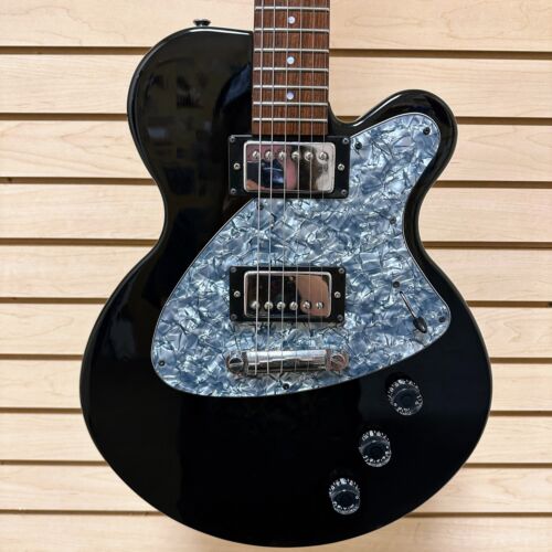 Yamaha AES500 Electric Guitar Black - Picture 2 of 10