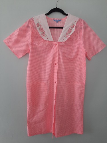 Vtg Pink Gingham Midi Housedress Peter Pan Collar Pockets Pearl Snap Women's S - Picture 4 of 5