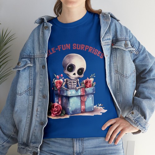 Halloween skeleton gift box t shirt men and women spooky Unisex Heavy Cotton Tee - Bild 58 von 73