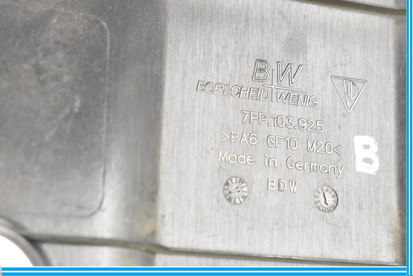 2011 PORSCHE CAYENNE 3.6L Engine Cover 7PP103925 eBay