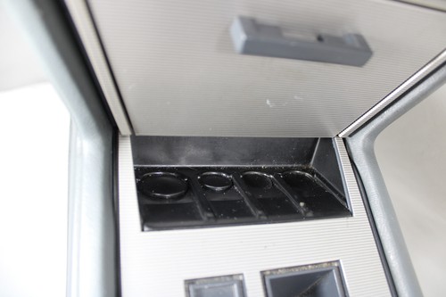 1982-1988 PONTIAC SUNBIRD CENTER CONSOLE ASSEMBLY ARMREST AUTOMATIC GEAR DISPLAY - Bild 9 von 23