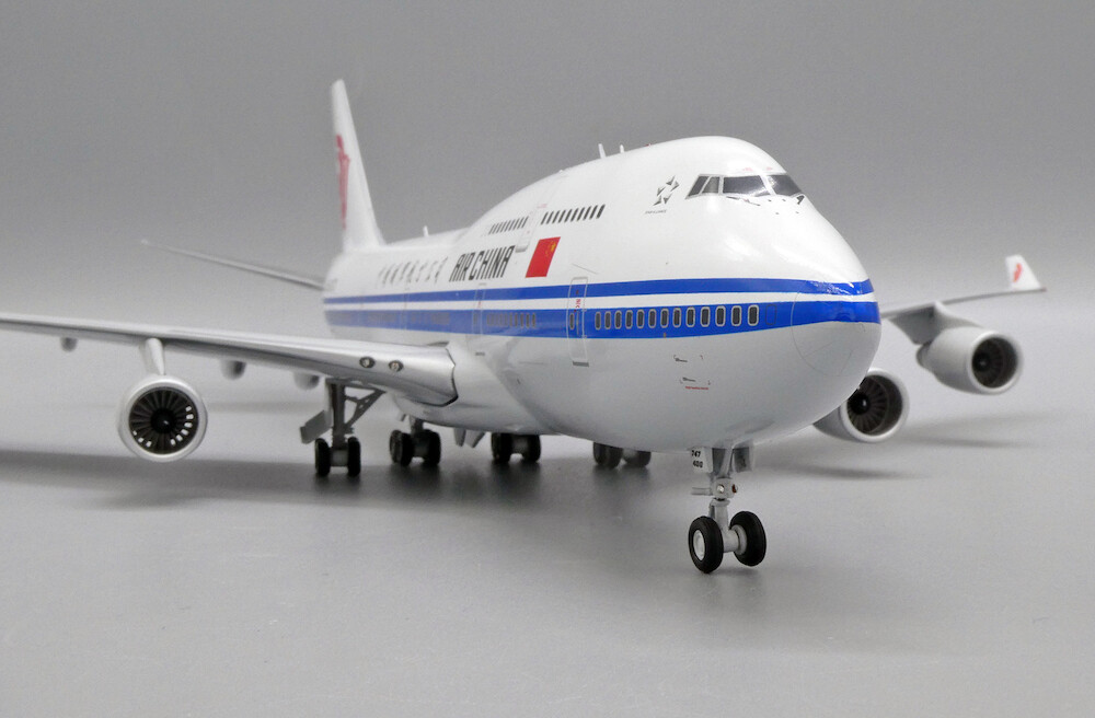 JC Wings XX20052 Air China Boeing 747-400 B-2472 Diecast 1