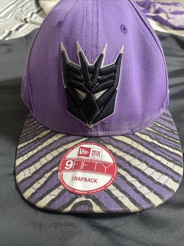 New Era 39THIRTY Transformers Decepticon Symbol Gray & Purple Fitted Hat