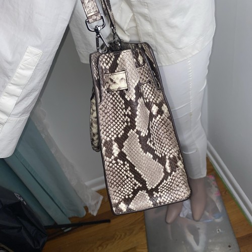 Michael Kors DILLON Embossed Leather Top Zip Medium EW Satchel Shoulder - Picture 6 of 16