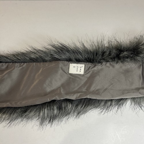 A NEW DAY Women's Stole Scarf Wrap Faux Fur Elegant Smoky Gray - 5 feet long - Picture 4 of 6