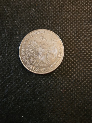 1977 Mexico Un Peso Coin - Picture 2 of 2