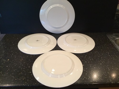 Vintage Wedgwood White Bone China 10.75" Dinner Plates - Set of 4 England - Picture 5 of 6
