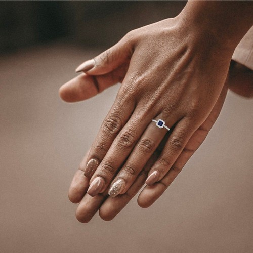 0.89 tcw Princess Vintage Engagement Ring, 14K White Gold Sapphire Bridal Gift - Picture 5 of 15