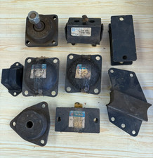 AUTOJUMBLE NOS LEYLAND & TALBOT RUBBER MOUNTS ENGINE-GEARBOX GENUINE ORIGINAL