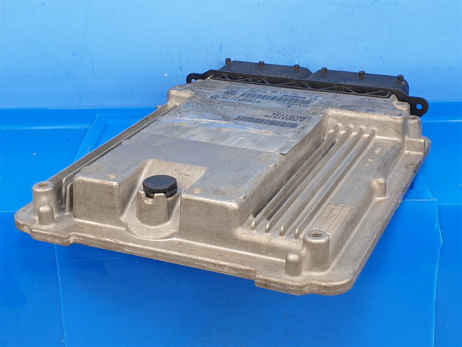 14-20 Maserati Ghibli Engine Control Unit ECU 670031516- 670007174 OEM 946S4C3B3