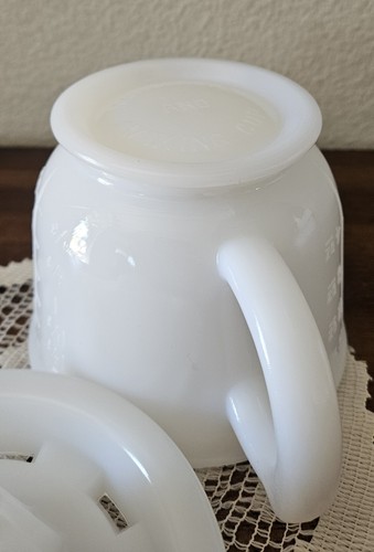 White Milk Glass Juicer Reamer 2-Piece Measuring Cup Set. Vintage. Hazel Atlas? - Picture 13 of 16