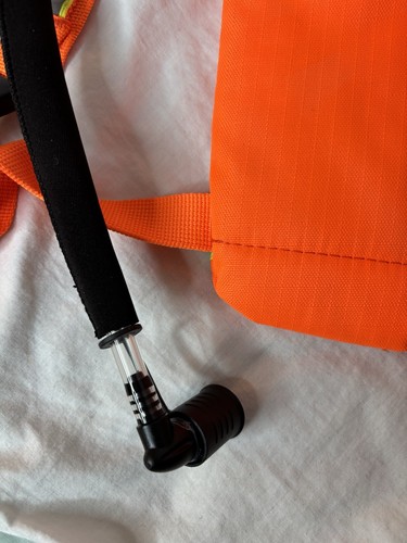 Ergodyne Chill-Its Trinkrucksack Neu mit Etikett isoliert mit Trinkschläuchen - Bild 5 von 12