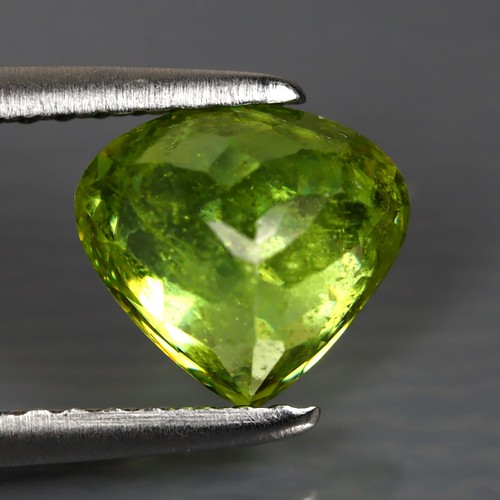 Pietra preziosa naturale 1,71 ct incredibile taglio pera (7,71 x 7,05 mm) Pakistan verde sfene - Foto 2 di 3