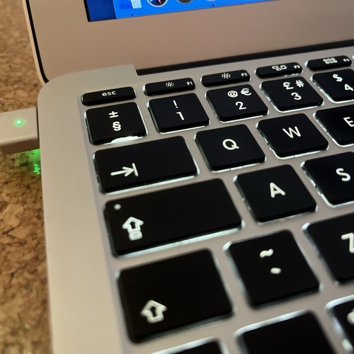 MacBook Air 11 Zoll 2015 I7 8GB RAM 512GB SSD - Bild 7 von 11