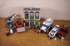 LEGO CITY POLICE SETS  LOT (RETIRED)