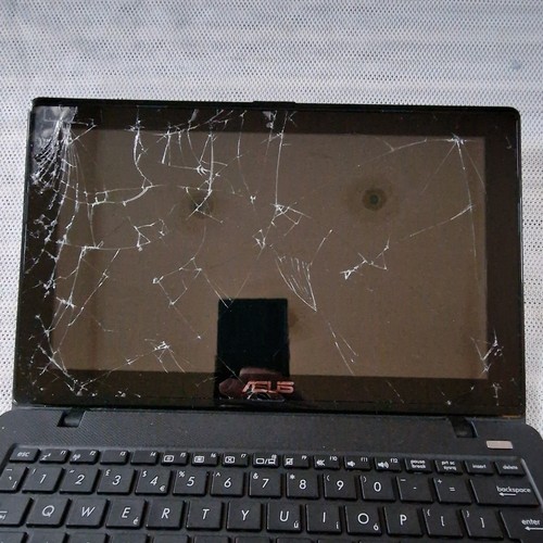 Asus X200CA Touchscreen, Intel Celeron,11.6", Wind 8,500Gb HDD, 4Gb RAM ,DAMAGED - Picture 12 of 20