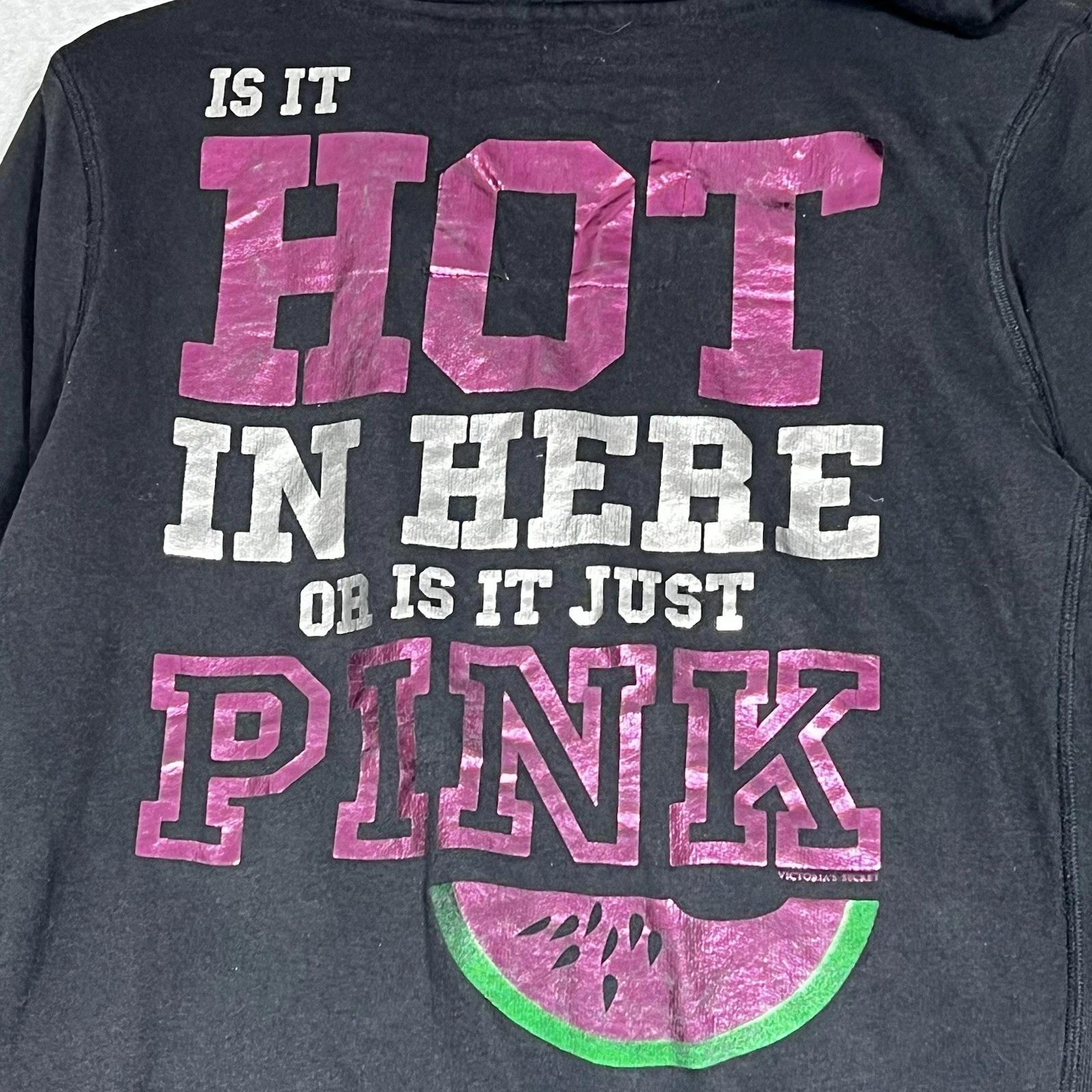 UNDERCOVER Felpa Victoria's Secret Large Is It Hot Here Or Is Just ROSA con cappuccio