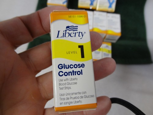New Sealed 300 Liberty Lancets, 250 Blood Glucose Test Strips EXP 2013, Level 1 - Picture 16 of 19