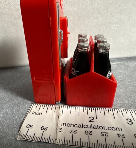 Máquina expendedora Coca-Cola de colección roja paquete de seis botellas imán de nevera mini - Imagen 8 de 8