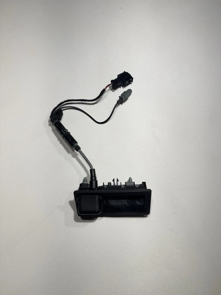 OEM VW Read View Backup Camera Trunk Handle 5Q0827566-H - Image 2 of 3